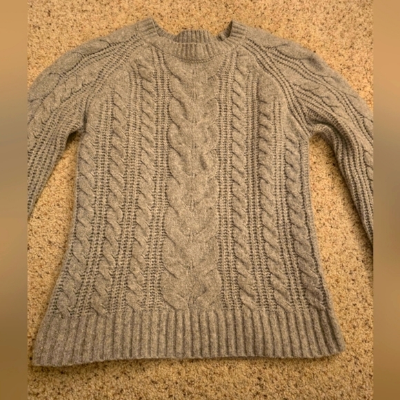 ❄️Rachel Zoe XS Sweater and Matching Hat Grey - Picture 5 of 5